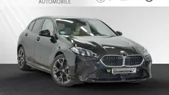 Saphirschwarz metallic Gebraucht 2025 BMW 120 M Sport Kleinwagen | 36.490 € (Fairer Preis)
