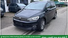 Deep black perleffekt Gebraucht 2024 VW Touran Van / Kleinbus | 31.990 € (Fairer Preis)