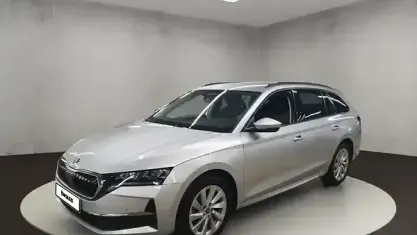 Gebraucht Skoda Octavia Selection 150 PS (110 kW) 2025 Brillantsilber metallic Kombi