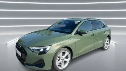 Gebraucht Audi A3 Advanced 204 PS (150 kW) 2025 Distriktgrün metallic Limousine