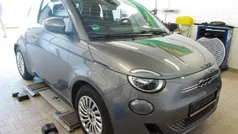 Grau Gebraucht 2023 Fiat 500e Kleinwagen | 21.899 € (Fairer Preis)