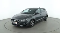 Grün Gebraucht 2021 Hyundai i30 Intro Edition Limousine | 18.790 € (Guter Preis)