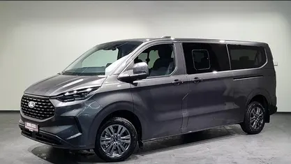 Neu Ford Tourneo Custom Titanium 170 PS (125 kW) 2026 Grau, magnetic met. Van
