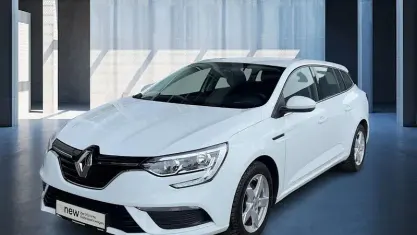 Gebraucht Renault Mégane GrandTour Life 116 PS (85 kW) 2019 Gletscherweiss Kombi