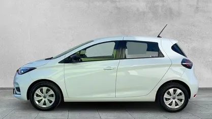 Second-hand Renault Zoe Life 80 kW (110 CP) 2021 Hatchback