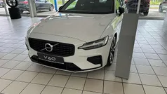 Ice white Gebraucht 2021 Volvo V60 R-Design Kombi | 32.990 € (Fairer Preis)