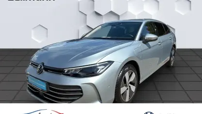 Gebraucht VW Passat Business 150 PS (110 kW) 2025 Silber Kombi
