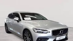 Bright silbermetallic Gebraucht 2022 Volvo V60 Momentum Kombi | 25.190 € (Guter Preis)