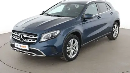 Gebraucht Mercedes GLA220 Urban 170 PS (125 kW) 2019 Blau SUV