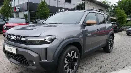 Nowe Dacia Duster Extreme 141 KM (103 kW) 2025 Szary SUV