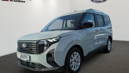 Gebraucht 2024 Ford Tourneo Titanium Van / Kleinbus | 25.980 € (Guter Preis)