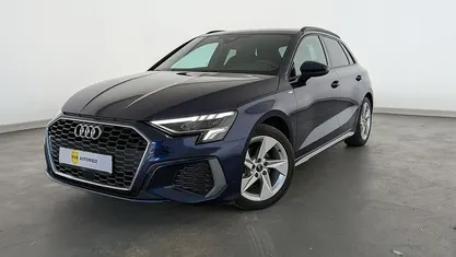 Gebraucht Audi A3 S-Line 150 PS (110 kW) 2024 Navarrablau metallic Limousine