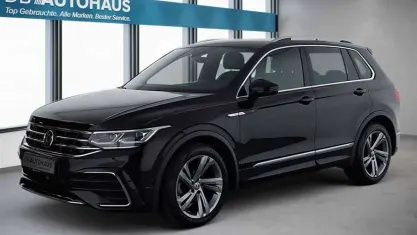 Gebraucht VW Tiguan R-line 150 PS (110 kW) 2023 Schwarz SUV