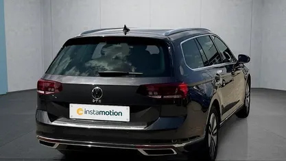 Grau Gebraucht 2022 VW Passat GTE Kombi | 24.149 € (Fairer Preis)