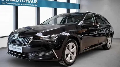 Gebraucht Skoda Superb Style 218 PS (160 kW) 2022 Schwarz Kombi