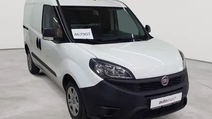 Gebraucht Fiat Doblò Basis 101 PS (74 kW) 2022 Weiß Van / Kleinbus