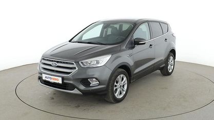 Usado Ford Kuga Titanium 150 HP (110 kW) 2018 Cinzento SUV