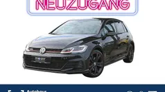 Deep black perleffekt Gebraucht 2018 VW Golf VII GTI Limousine | 23.190 € (Fairer Preis)
