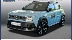 Kumulusblau + dach black pearlschwarz (blau) Gebraucht 2025 Renault 4 E-Tech Komfort SUV | 34.444 € (Guter Preis)