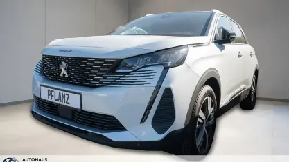 Gebraucht Peugeot 5008 Allure 136 PS (100 kW) 2024 Weiss SUV