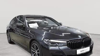 Sophistograu brillanteffekt metallic Gebraucht 2022 BMW 520 M Sport Limousine | 26.190 € (Fairer Preis)
