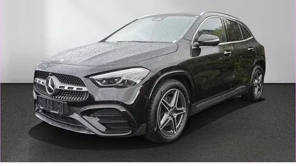 Gebraucht 2025 Mercedes GLA200 AMG line SUV | 39.880 € (Fairer Preis)