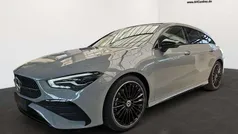 Manufaktur alpine grey solid Gebraucht 2025 Mercedes CLA200 Shooting Brake AMG Kombi | 44.590 €