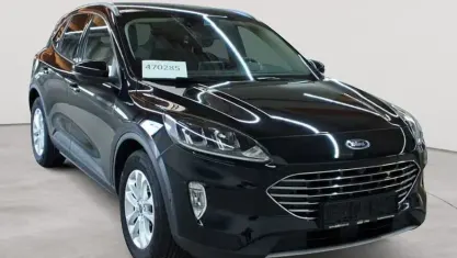 Gebraucht Ford Kuga Titanium 120 PS (88 kW) 2022 Agate black metallic SUV