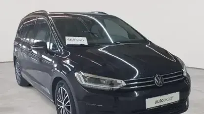 Gebraucht VW Touran Comfortline 150 PS (110 kW) 2023 Deep black perleffekt Van / Kleinbus