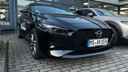 Gebraucht Mazda 3 Exclusive-Line 140 PS (102 kW) 2025 Schwarz Limousine