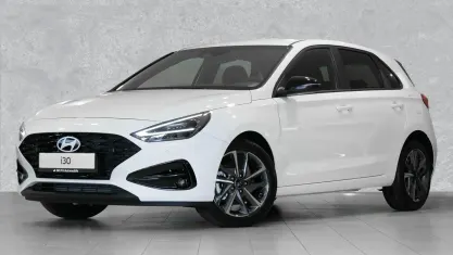 Gebraucht Hyundai i30 Advantage 140 PS (102 kW) 2025 Atlas white Limousine
