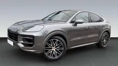 Quarzitgraumetallic Gebraucht 2025 Porsche Cayenne Coupe Coupé | 109.400 € (Etwas zu teuer)