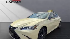 Weiß Neu 2025 Lexus ES300H Executive Line Limousine | 52.900 € (Fairer Preis)