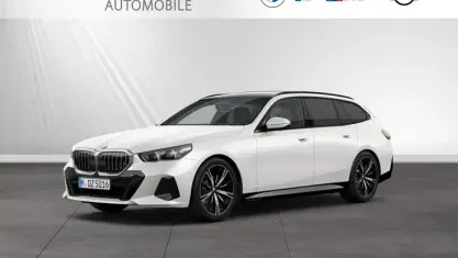 Gebraucht BMW 520 M Sport 197 PS (144 kW) 2025 Mineralweiss metallic Kombi