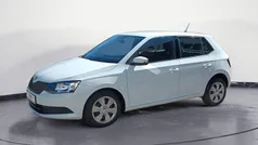 Weiß Gebraucht 2016 Skoda Fabia Cool Edition Limousine | 8.390 € (Fairer Preis)