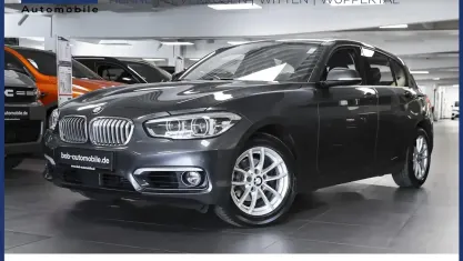 Usado BMW 118 150 CV (110 kW) 2019 Gris Utilitario
