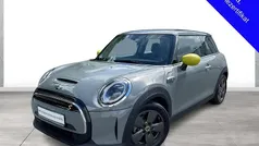 Grau Gebraucht 2022 Mini Cooper SE Essential Kleinwagen | 17.890 € (Fairer Preis)