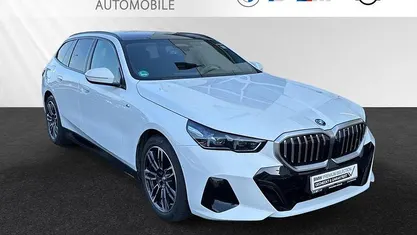 Gebraucht BMW 550e M Sport 489 PS (359 kW) 2025 Kombi