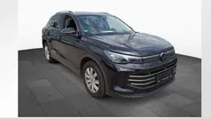 Deep black perleffekt Gebraucht 2024 VW Tiguan Elegance SUV | 37.940 € (Fairer Preis)