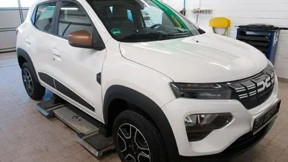 Gebraucht 2023 Dacia Spring Extreme Kleinwagen | 12.998 € (Fairer Preis)