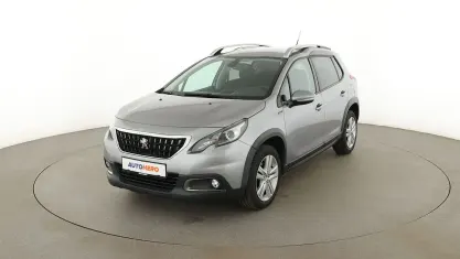 Używany Peugeot 2008 Signature Sky 114 KM (83 kW) 2019 Szary SUV