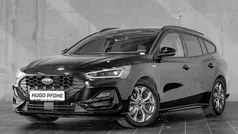 Agate black Gebraucht 2024 Ford Focus ST-Line Kombi | 28.150 € (Fairer Preis)
