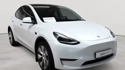 Gebraucht Tesla Model Y 378 kW (514 PS) 2023 Pearl white multicoat SUV