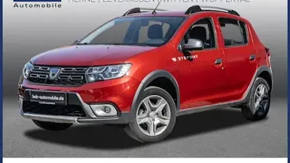 Gebraucht Dacia Sandero Prestige 101 PS (74 kW) 2019 Rot Limousine