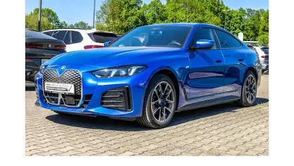 Second-hand BMW i4 M Sport 250 kW (340 CP) 2025 Albastru Berlinǎ