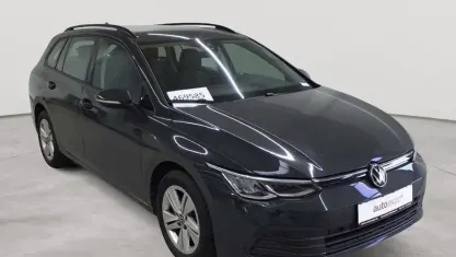 Gebraucht VW Golf VIII Life 115 PS (84 kW) 2022 Uranograu Kombi