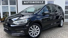 Schwarz Gebraucht 2023 VW Touran Highline Van / Kleinbus | 30.979 € (Guter Preis)