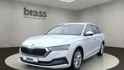 Moonweiß perleffekt Gebraucht 2021 Skoda Octavia Style Kombi | 20.950 € (Guter Preis)