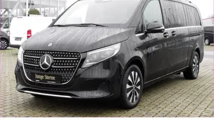 Usata Mercedes V300 Avantgarde 237 CV (174 kW) 2024 Nero Monovolume