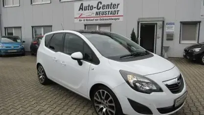 Używany Opel Meriva Color Edition 140 KM (102 kW) 2011 Biały Minivan